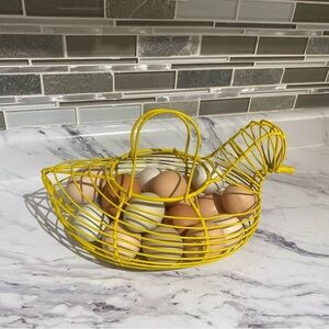 Vintage chicken‎ egg basket wire hen